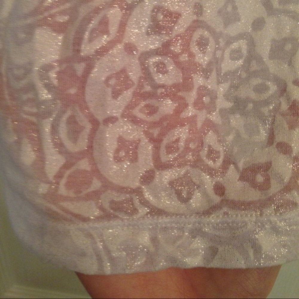 Express Medium Tank Top - Picture 2 of 3